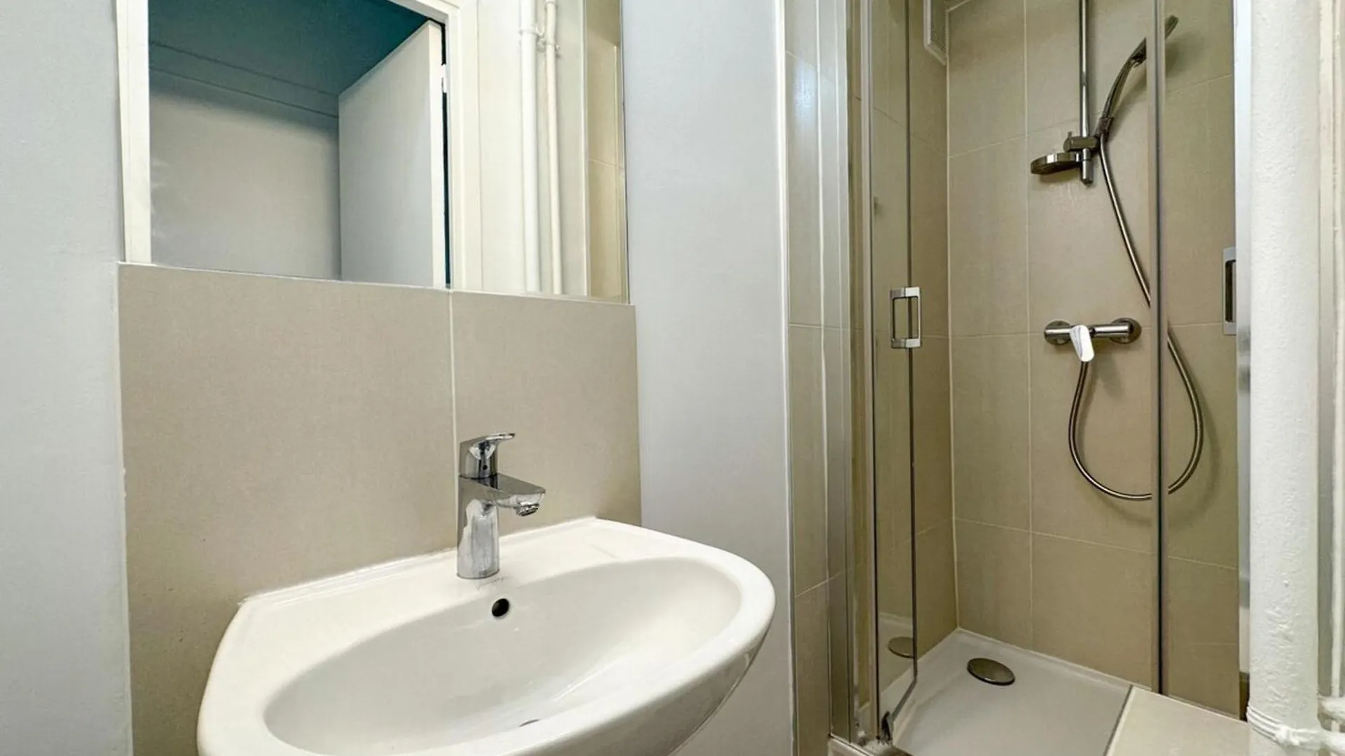 פריז Flexliving - Whole Apartment - Remusat